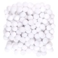 Pompony poliestrowe 1 cm Białe 120 szt 068