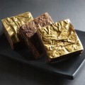 Złoto jadalne w płatkach 8x8cm 1szt  Modecor
