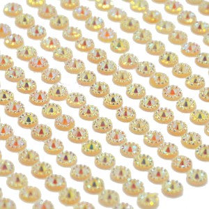 Półperełki kwiatki 8mm ecru 77szt DZ283